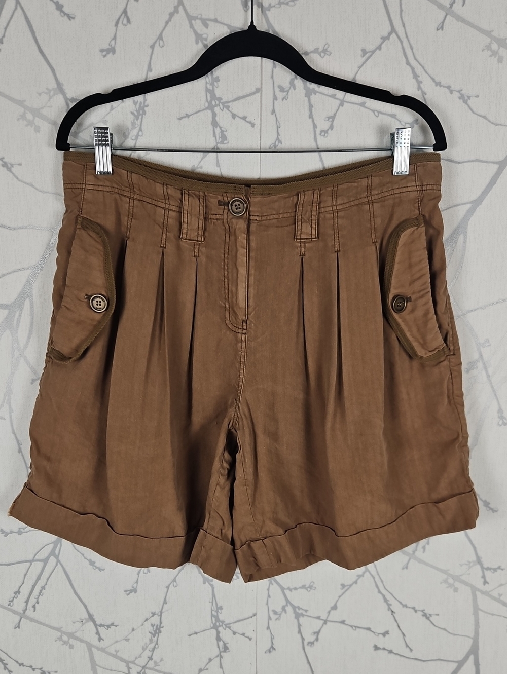 Burberry Brit Camel 72% Linen Pleated High Waist Bermuda Shorts